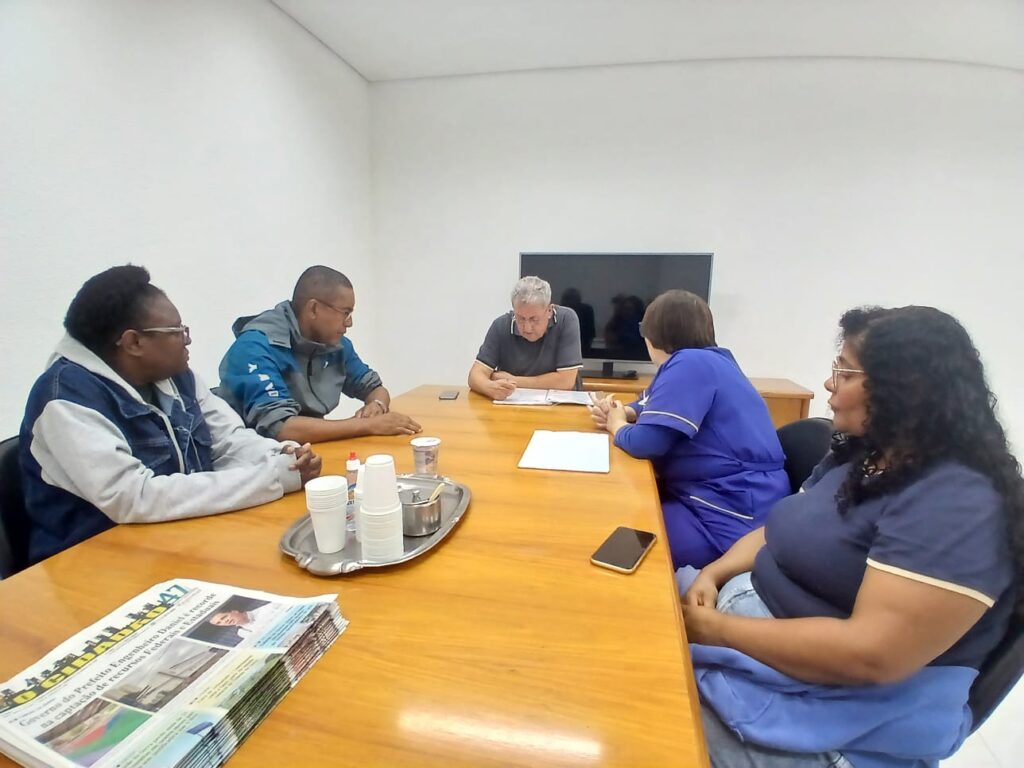 SINDTABOÃO apresenta reivindicações da enfermagem em reunião com secretário de Governo